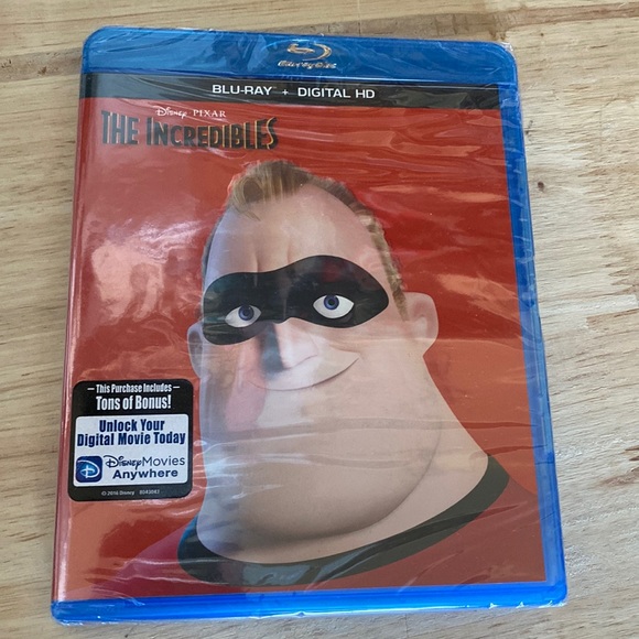 Disney Pixar The Incredibles Blu-ray digital HD DVD 🎉HP🎉 - Picture 1 of 4
